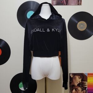 Kendall & Kylie | Cropped Velvet Sweatshirt